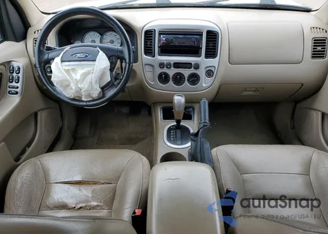 2005 Ford Escape Xlt z USA, uszkodzony, nr VIN 1FMYU93115KC21517